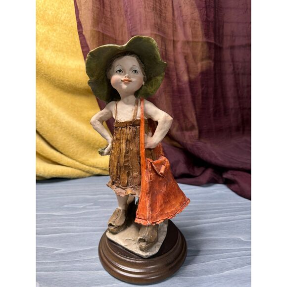 Giuseppe Armani Figurine “Like Mom” Italy, Signed, Capodimonte Porcelain Statue - Picture 1 of 8
